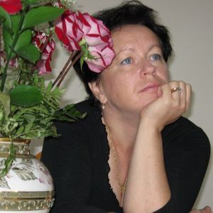 Meet your Posher, Elena